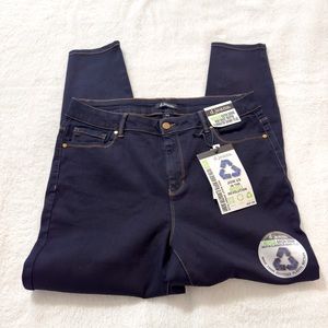 18W d.jeans Recycle Denim Skinny Plus Jeans Super Dark Rinse